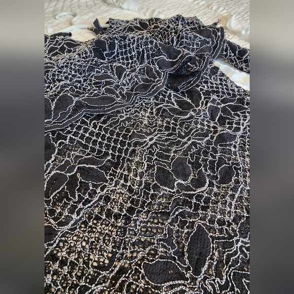 Lace blouse - Picture 2 of 5